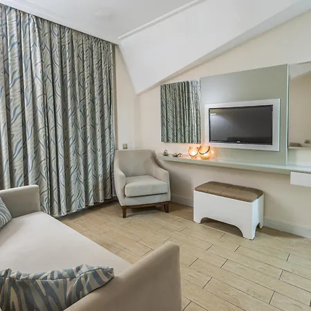 Asli Hotel 3*